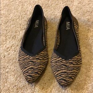 Printed ballet flats